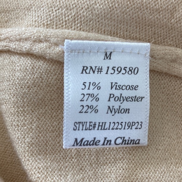 Pink Lily medium sweater v-neck - Picture 12 of 12